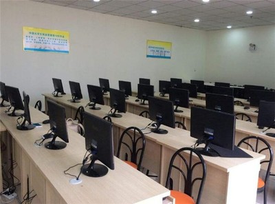 培訓(xùn)學(xué)校 專業(yè)教育咨詢助您精準(zhǔn)選擇成長(zhǎng)之路